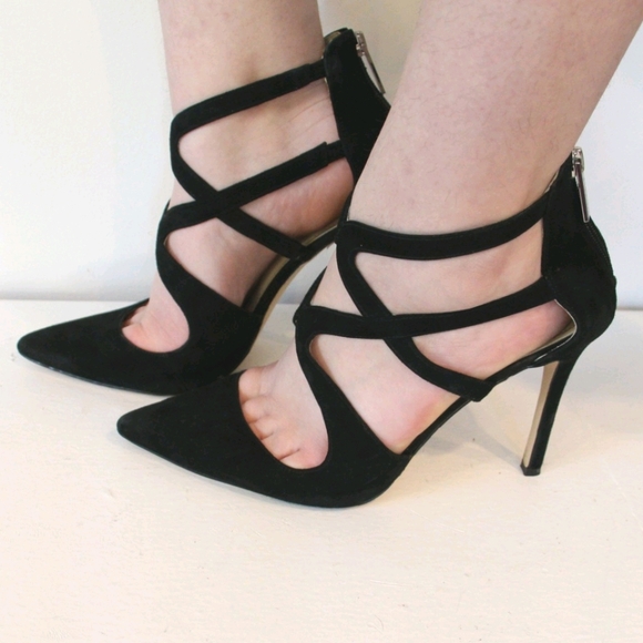 Black High Heels - Picture 3 of 8